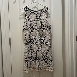 Alice & Olivia Elegant Black and Cream Lace Dress